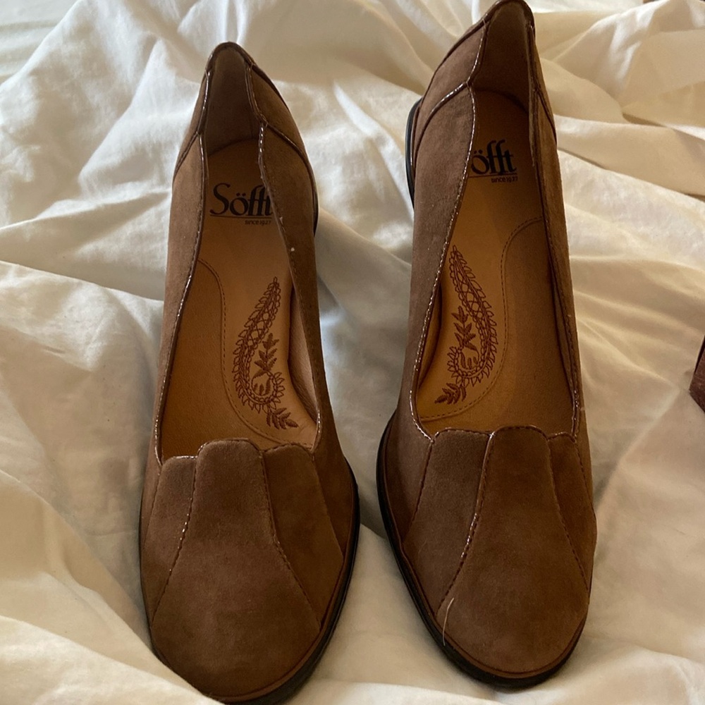 Brand new Sofft suede size 7.5.